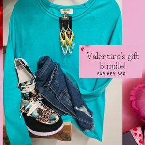 Zenana Top, Distressed Jeans, Slip Ons & Fringe Earrings! See Descr For Size Opt